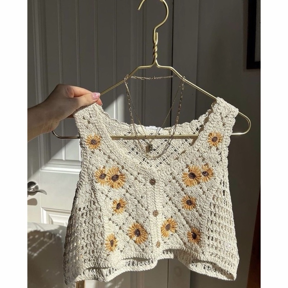 Sunflower Crochet Knit Vest Retro Boho Festival Crop Top Size Small - Picture 12 of 12